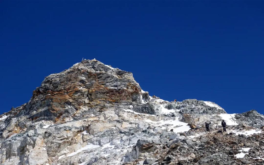 Yala Peak Climbing 2026/2027 Update: Permits, Road Access & Trail Conditions